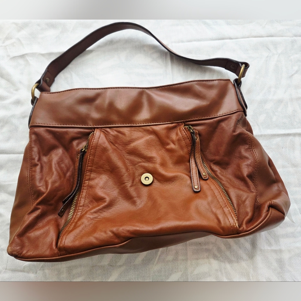 Elegant Brown Leather Shoulder Bag